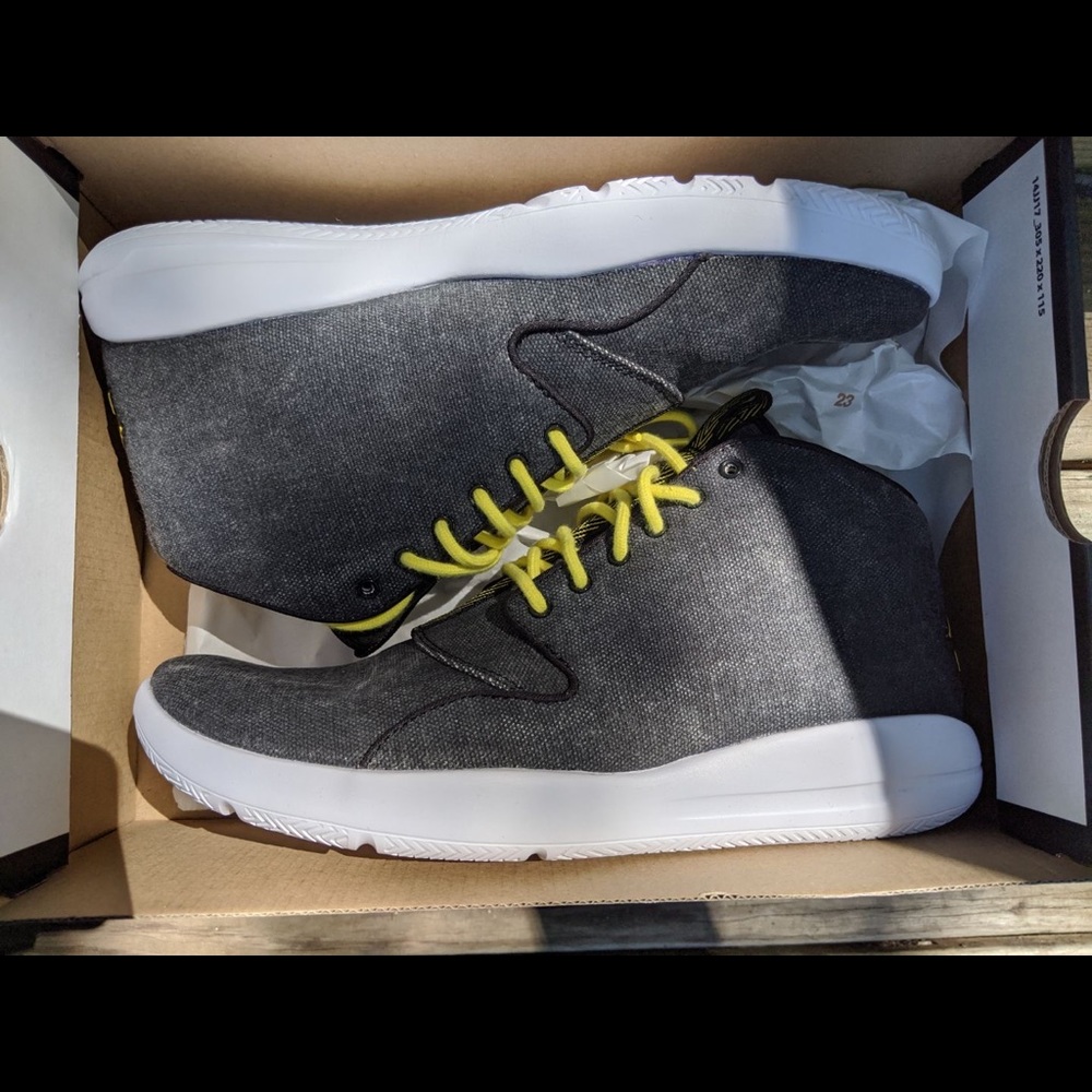 Mens Jordan Eclipse Chukka!